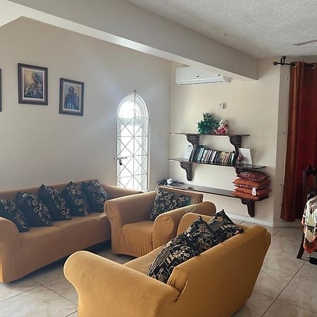 Pampered In Paradise Near Ian Fleming Airport Ocj Ocho Rios Exterior photo