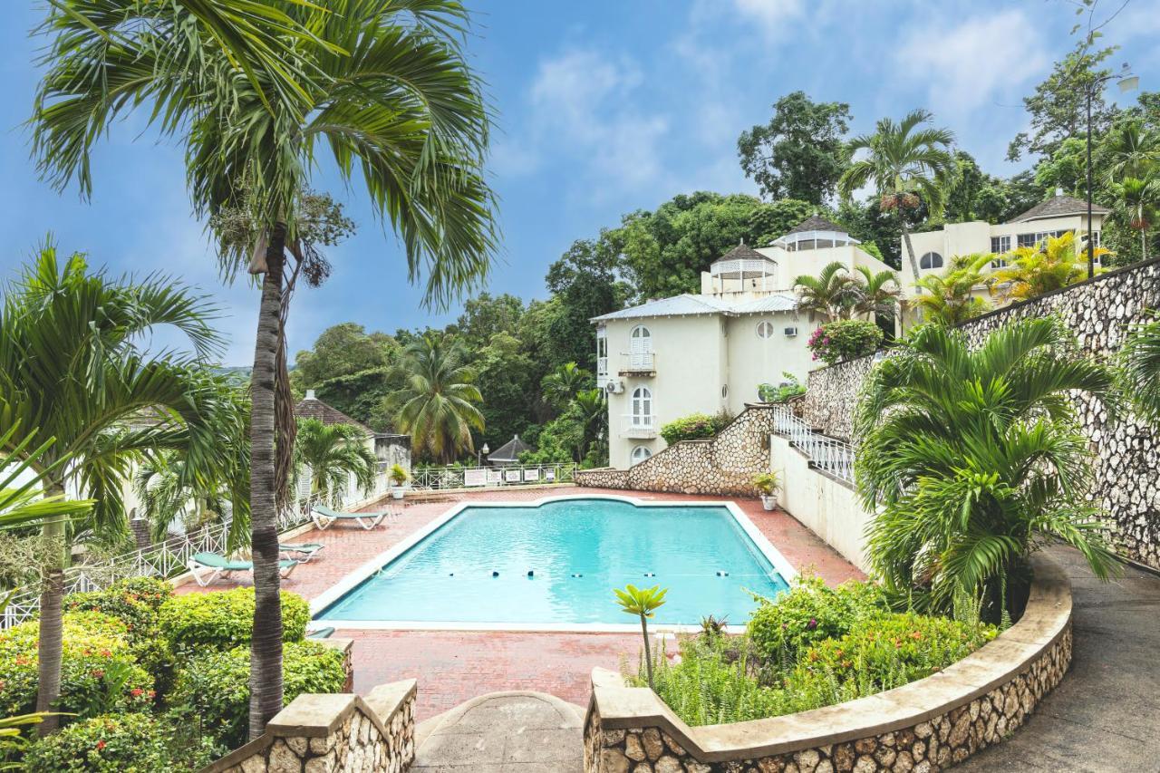 Pampered In Paradise Near Ian Fleming Airport Ocj Ocho Rios Exterior photo